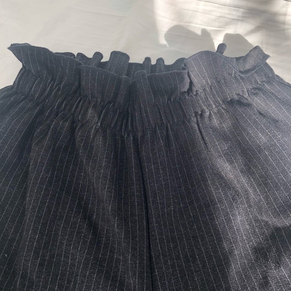 Cute pinstripe culottes - Picture 3 of 3